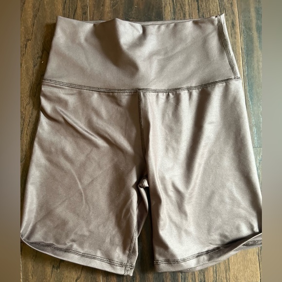 Aerie High Shine High Waisted Bike Short NWOT - Picture 4 of 4